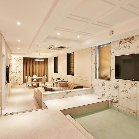 Hotel Wanted Инчон Екстериор снимка