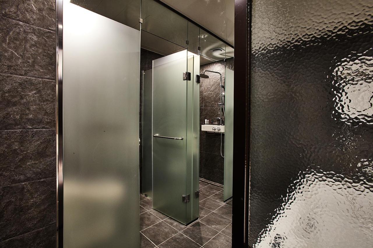 Hotel Wanted Инчон Екстериор снимка