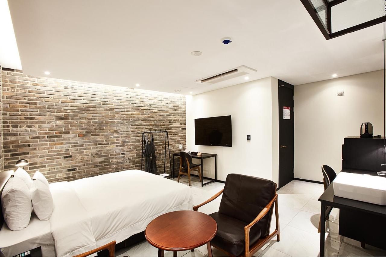 Hotel Wanted Инчон Екстериор снимка