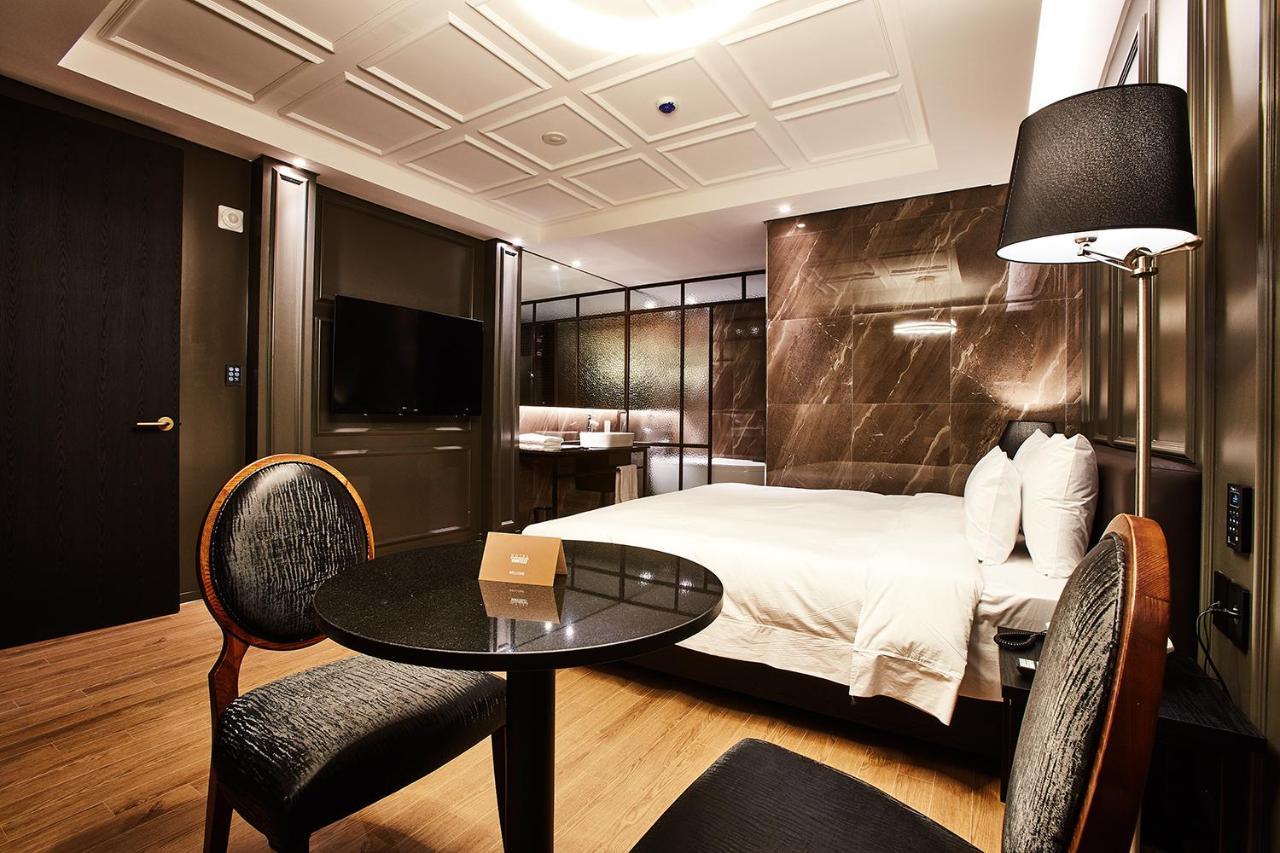 Hotel Wanted Инчон Екстериор снимка